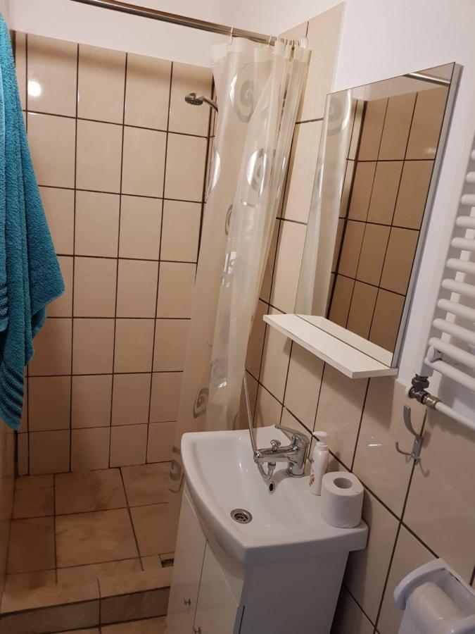 Hompot Accommodation Deva Eksteriør billede