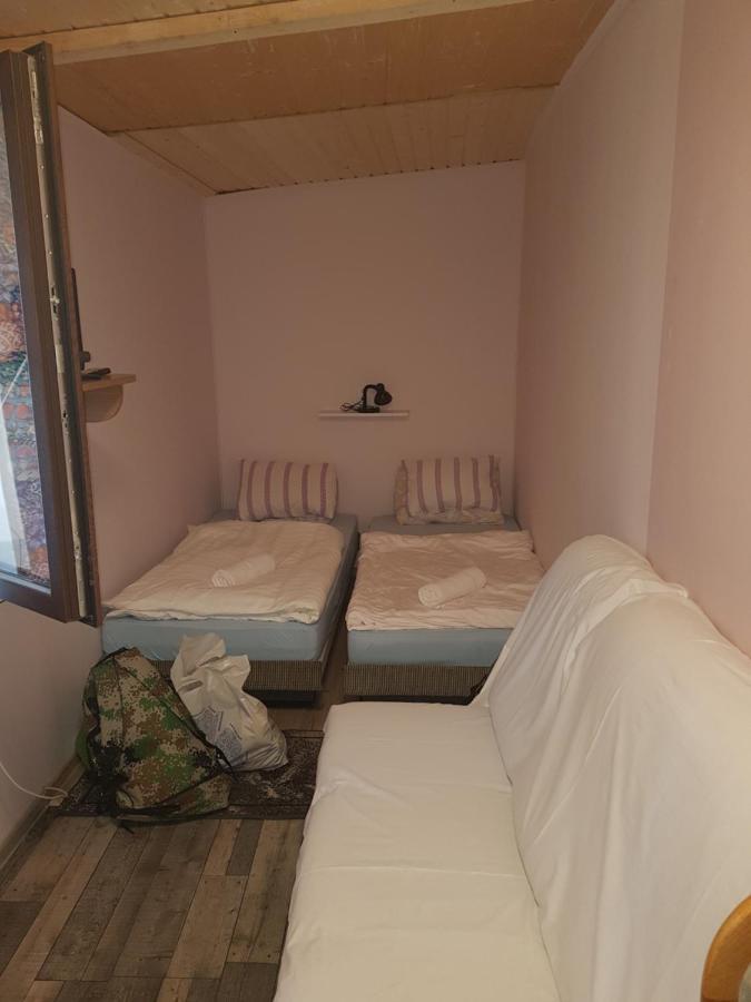 Hompot Accommodation Deva Eksteriør billede