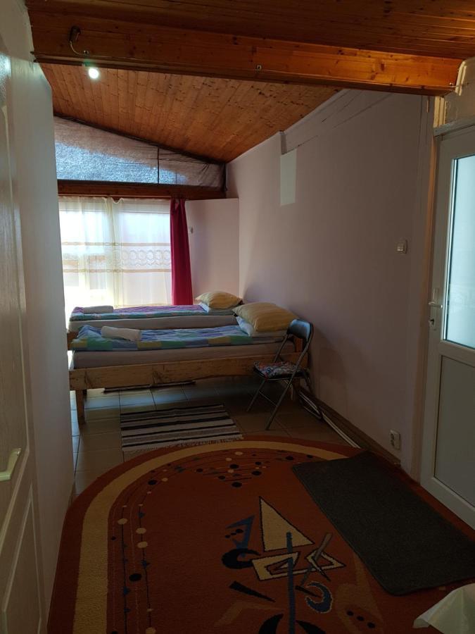 Hompot Accommodation Deva Eksteriør billede