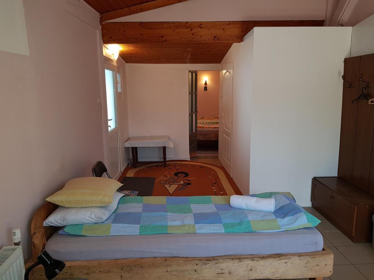 Hompot Accommodation Deva Eksteriør billede